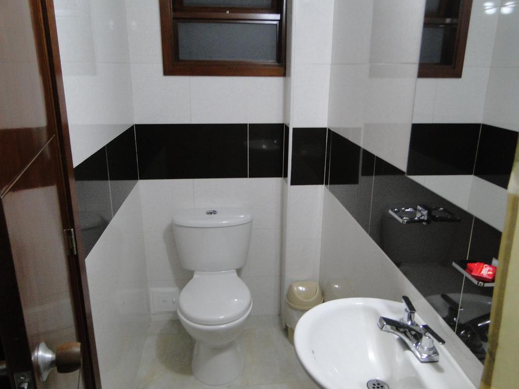 Hotel Nabusimake Modelia โบโกตา ภายนอก รูปภาพ